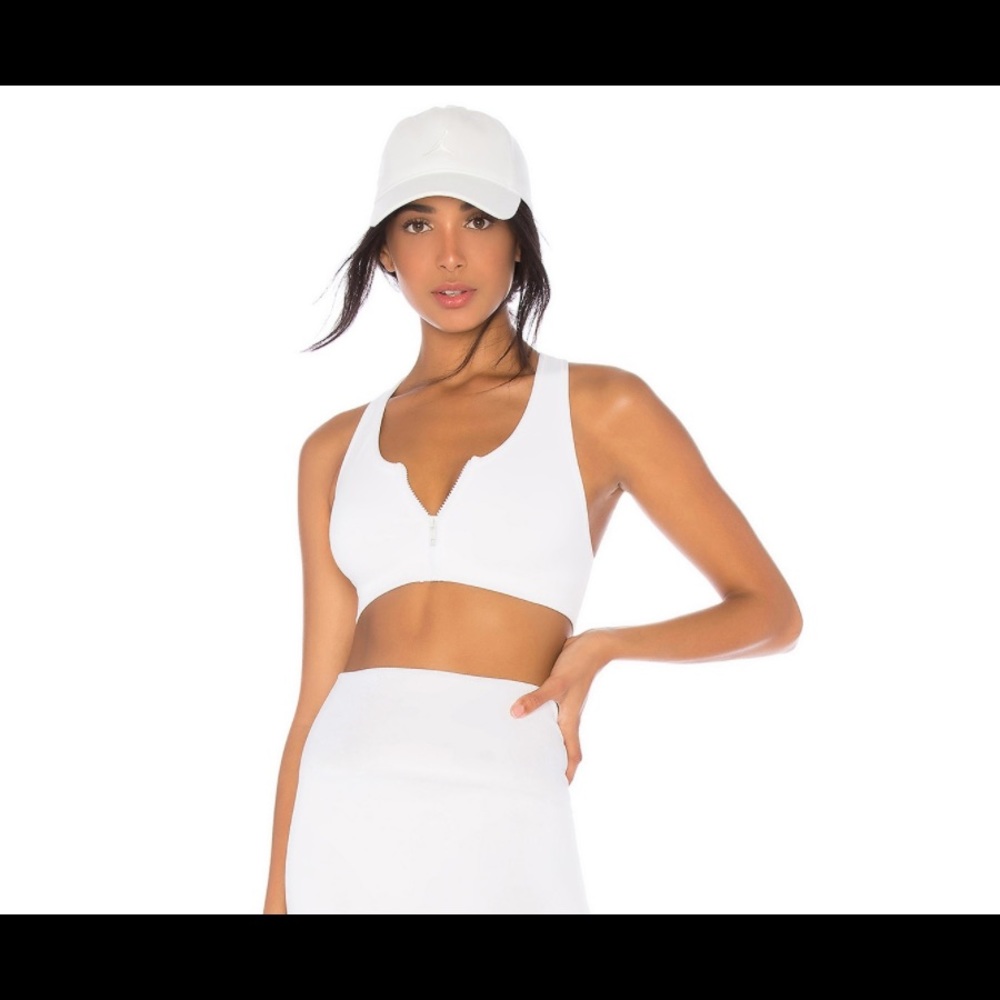 Front zip closure ribbed white sports bra